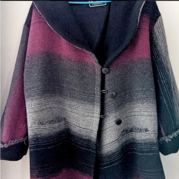 🍒Vintage Wool Designer Coat!  Made by Doris Furriers in Ste. Hyacinthe Quebec - Picture 6 of 8